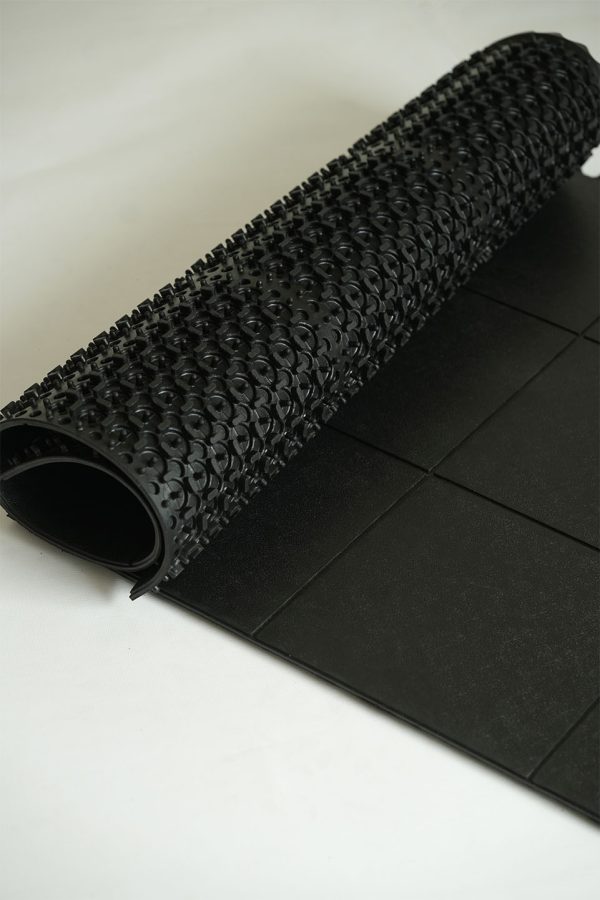 Solid Top Interlocking Gym Mats - Image 5