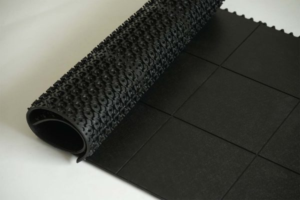 Solid Top Interlocking Gym Mats - Image 6